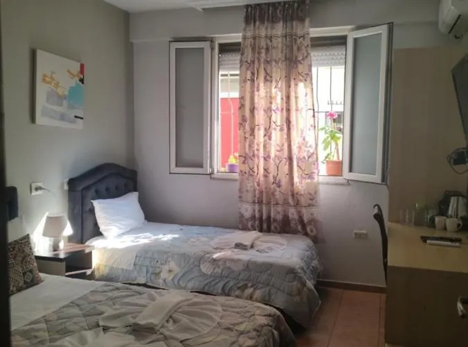 Hotel 3 stelle: Guest House De Rada